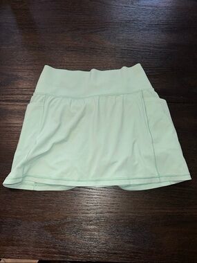 Athleta Salutation Stash Pocket Skort Light Green